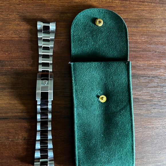 NEW OYSTER BRACELET - Picture 2 of 3